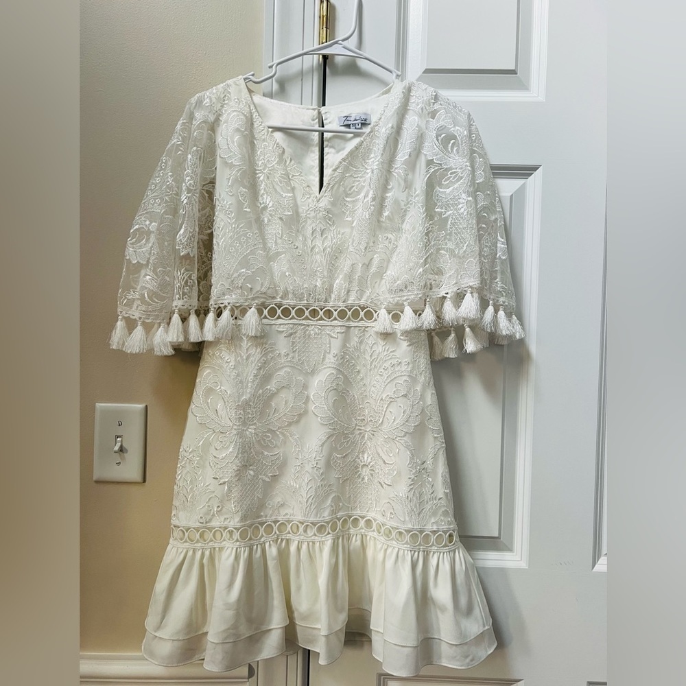 Elegant White Lace Dress